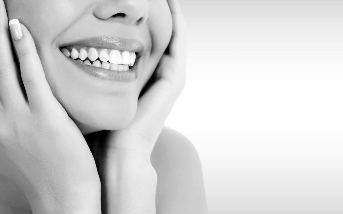 carillas-dentales-barcelona-precio