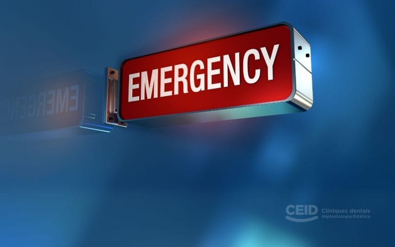 Urgencias dentales en Barcelona: extracción de dientes en el mismo día